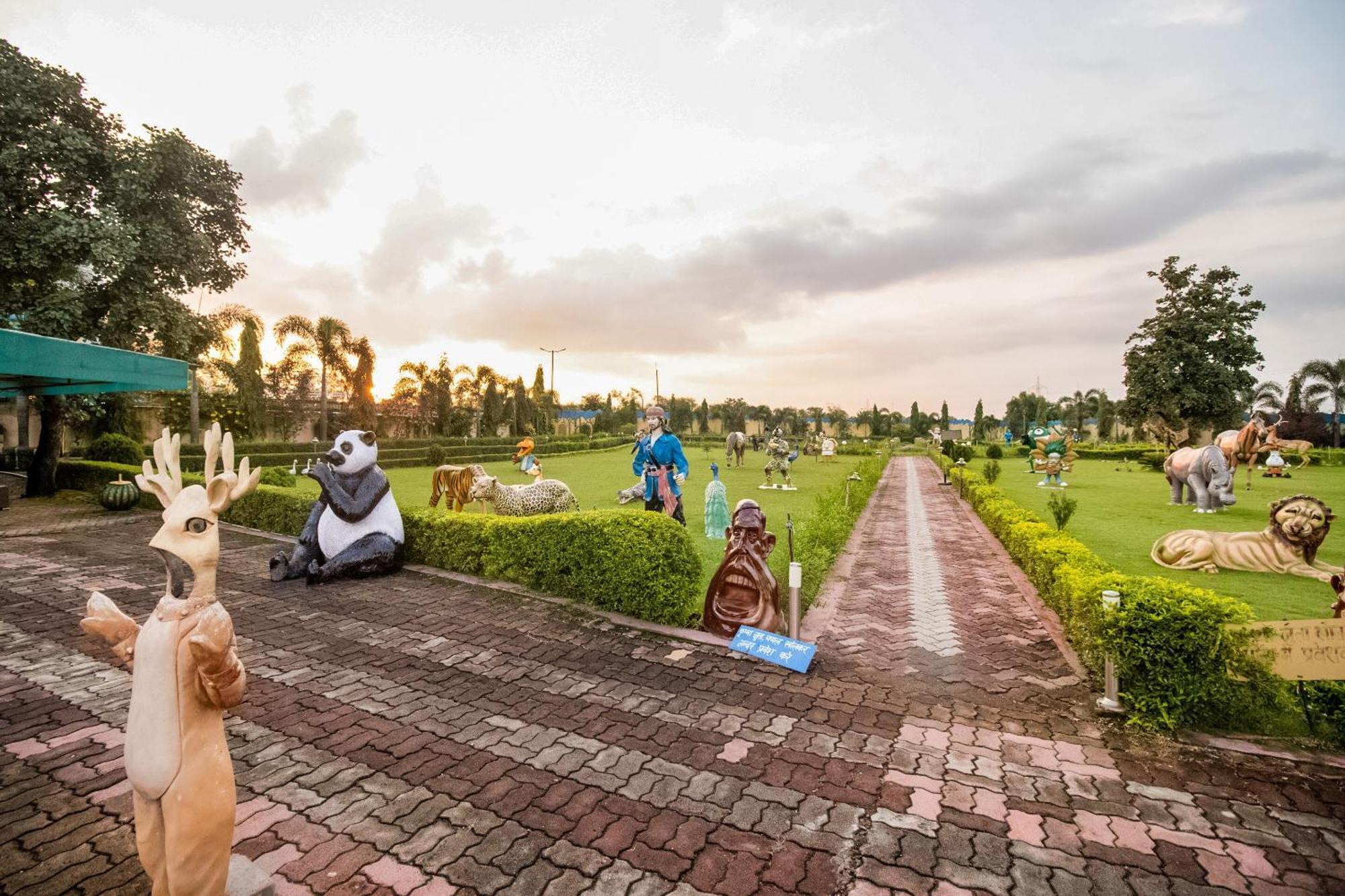 Collection O Panorama Country Club And Resort Rupnarayanpur Exterior photo